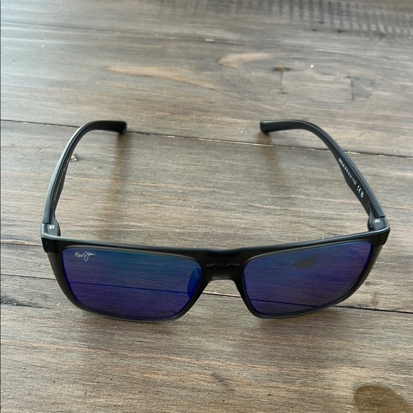 Maui Jim Honokalani Translucent Grey Sunglasses - Picture 5 of 6